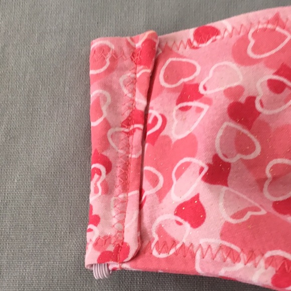 Face Mask 3 Layer Pink Hearts -adjustable ear loop - Picture 6 of 8